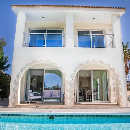 Lighthouse Villa, & Close To Villa Paphos